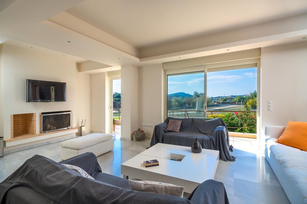 Legrena Beach Villa スーニオ エクステリア 写真